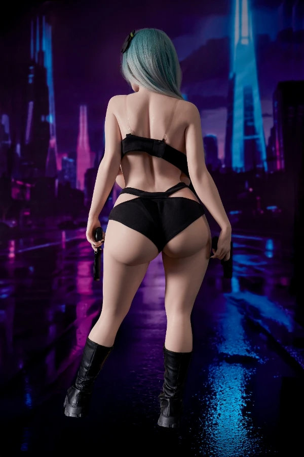 Silikon-Sexpuppe Tasha mit großen Titten, ihre Muschi ist immer bereit für deinen harten Schwanz